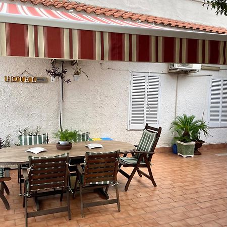 Hotel Cappuccetto Rosso Lusciano ภายนอก รูปภาพ